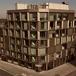 Bellman Hotel