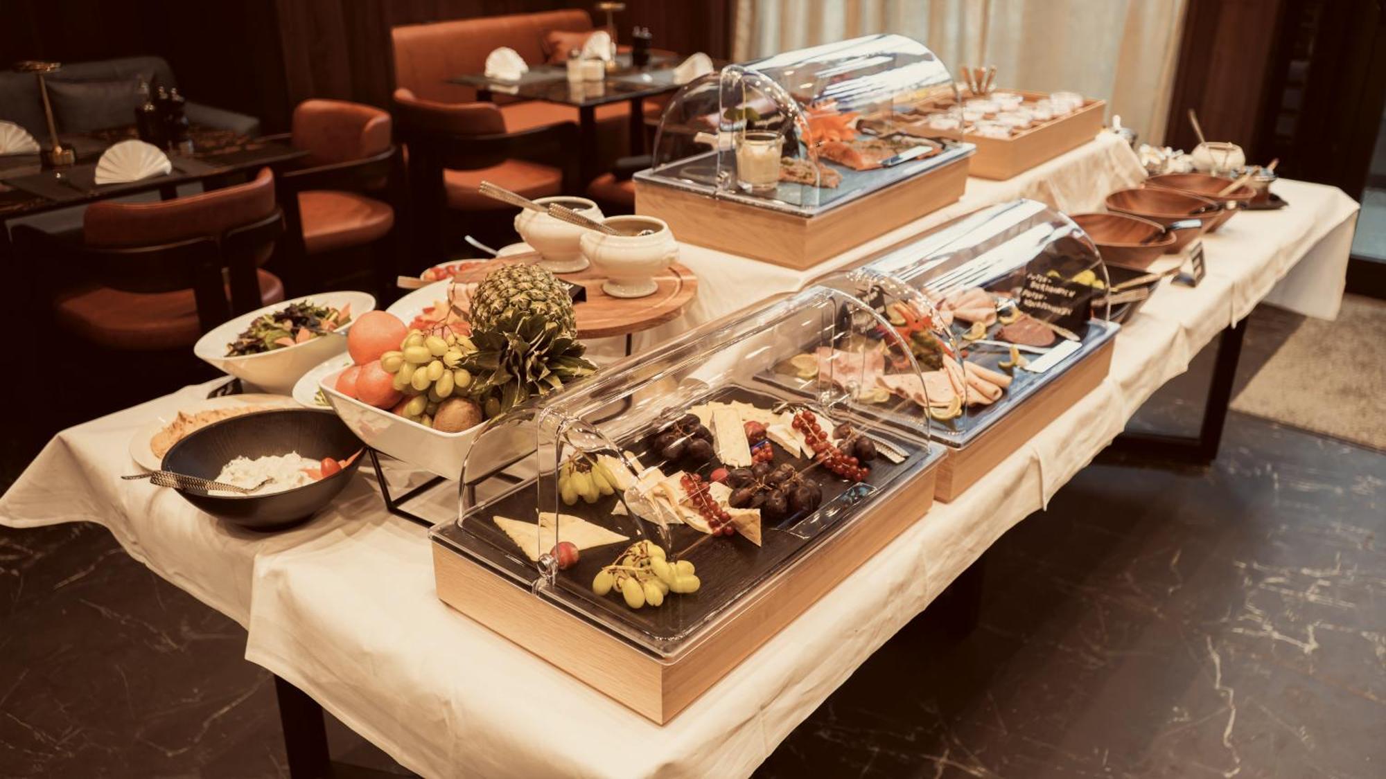 Bellman Hotel