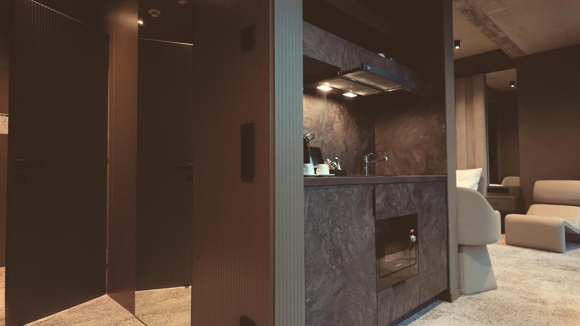 Bellman Hotel